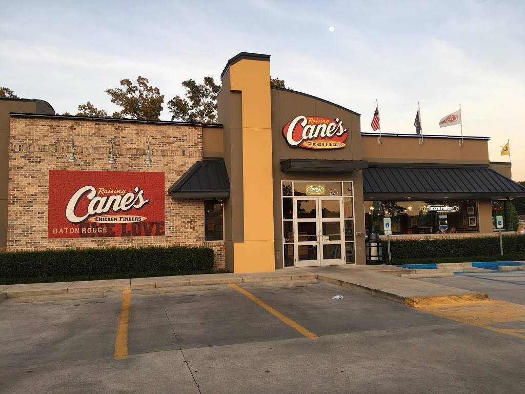 Raising Canes Chicken Fingers | meal takeaway | 2525 S Sherwood Forest Blvd, Baton Rouge, LA 70816, USA | 2252911300 OR +1 225-291-1300