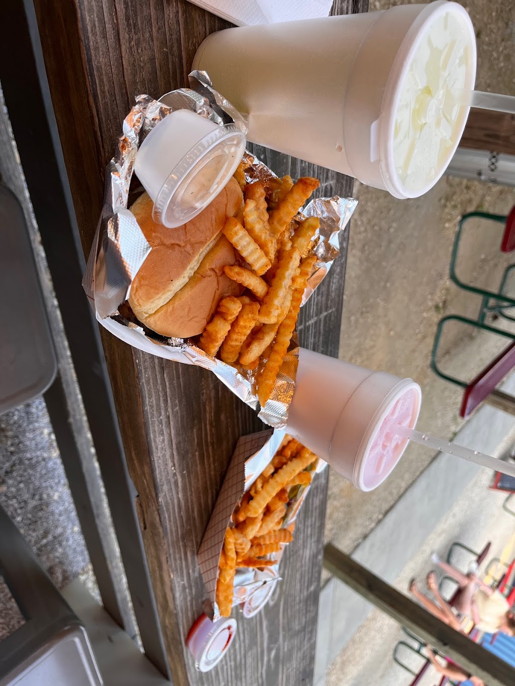 Double Ds Burger | restaurant | 29001 Bass Pro Dr ste 100, Spanish Fort, AL 36527, USA | 2519309482 OR +1 251-930-9482