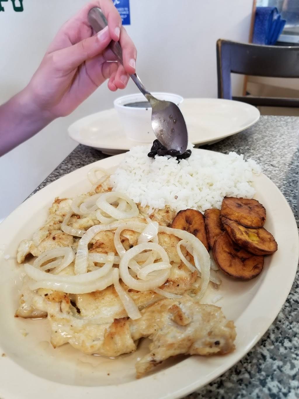 Tiffanys Latin Cafe | restaurant | 7400 SW 42nd St, Miami, FL 33155, USA | 3052690506 OR +1 305-269-0506