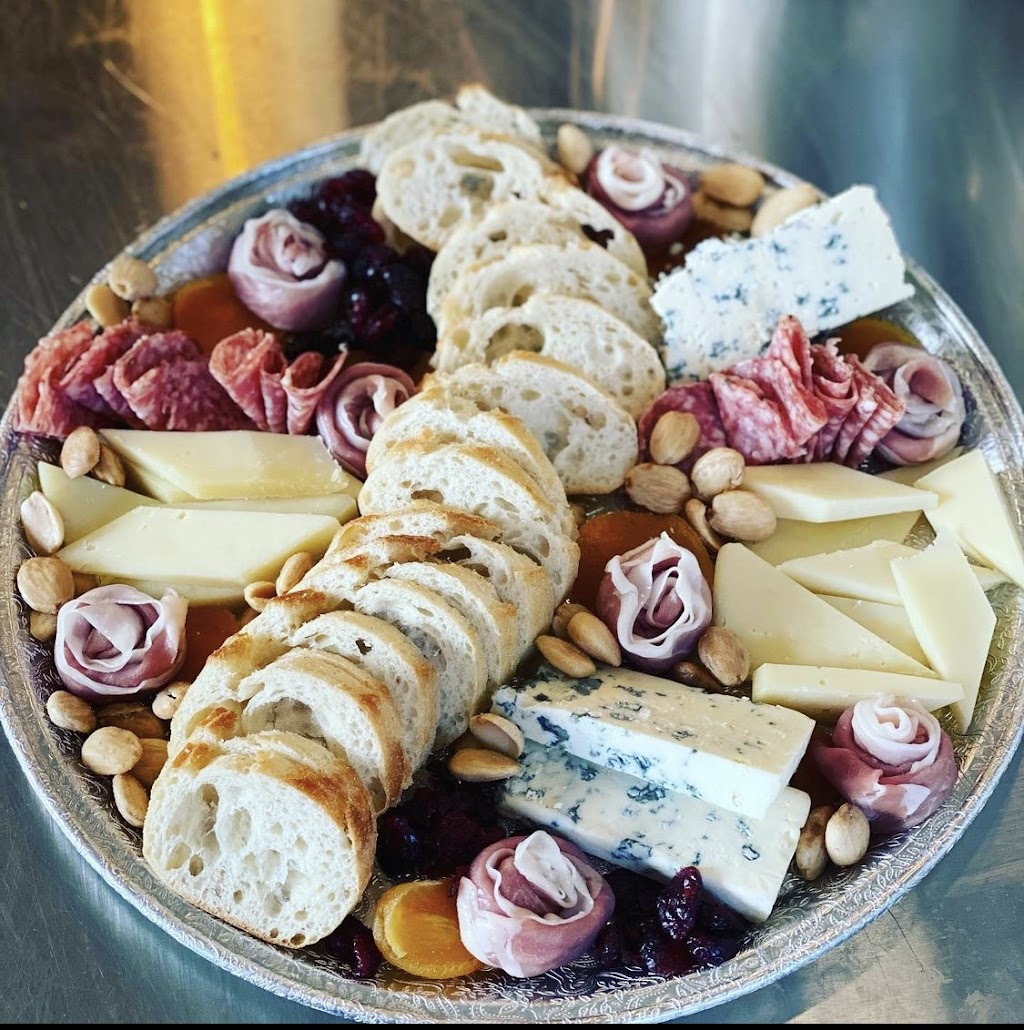 The Creston House And General Store | restaurant | 6330 Webster Rd, Creston, CA 93432, USA | 8054007161 OR +1 805-400-7161