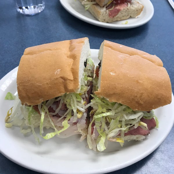 Greggs Substation and Casino | restaurant | 1000 W 41st St, Sioux Falls, SD 57105, USA | 6053325454 OR +1 605-332-5454