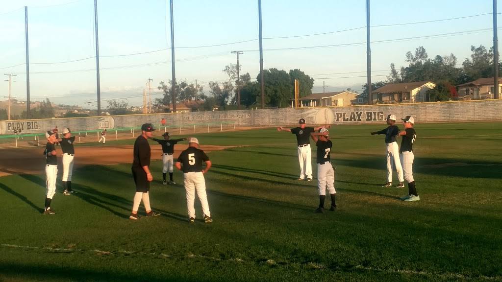 Big League Dreams | restaurant | 10550 Cantu-Galleano Ranch Rd, Mira Loma, CA 91752, USA | 9516856900 OR +1 951-685-6900