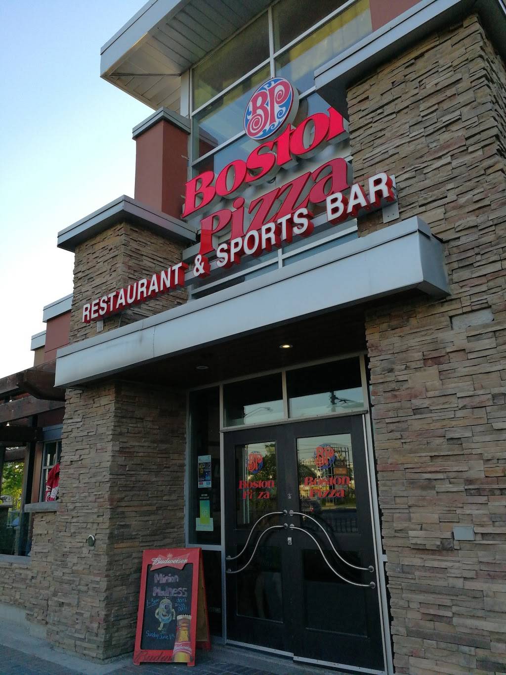 Boston Pizza | restaurant | 65 Resolution Dr, Brampton, ON L6W 0A6, Canada | 9054558500 OR +1 905-455-8500