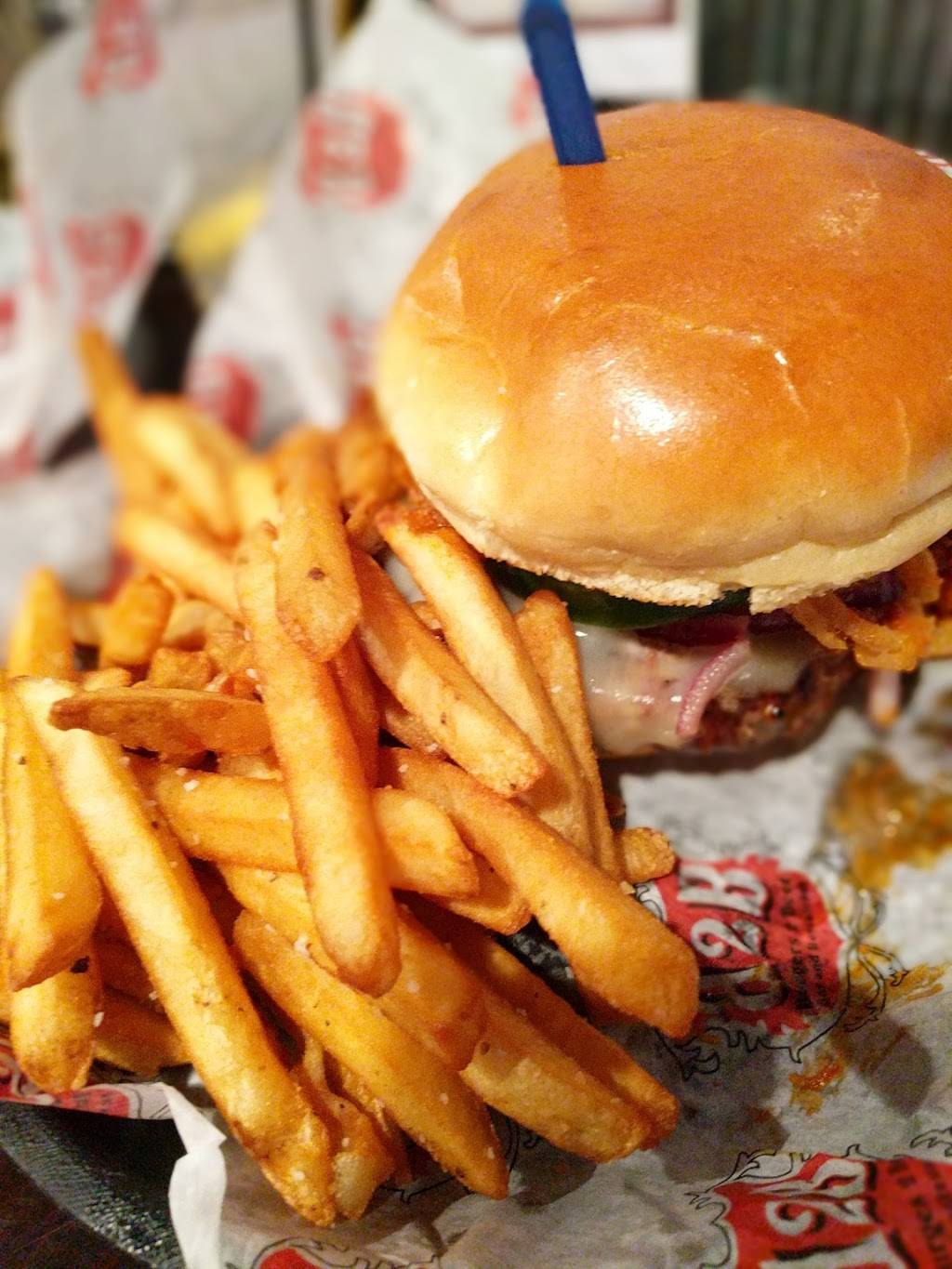 Burgers 2 Beer Solon | restaurant | 33003 Aurora Rd, Solon, OH 44139, USA | 4403492533 OR +1 440-349-2533