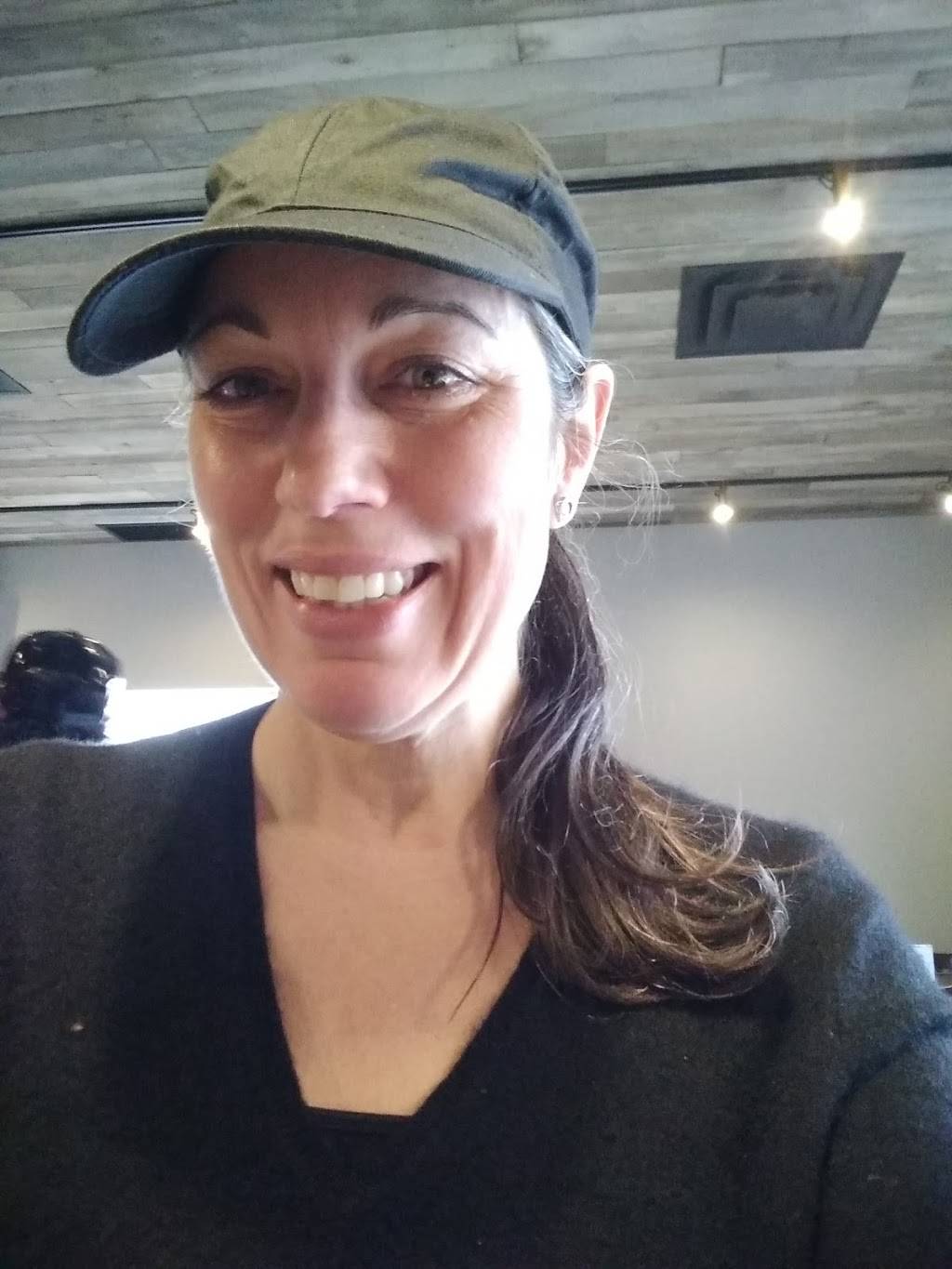 Microbrasserie Ruisseau Noir | restaurant | 3130a Boulevard des Entreprises, Terrebonne, QC J6X 4J8, Canada | 4504772391 OR +1 450-477-2391