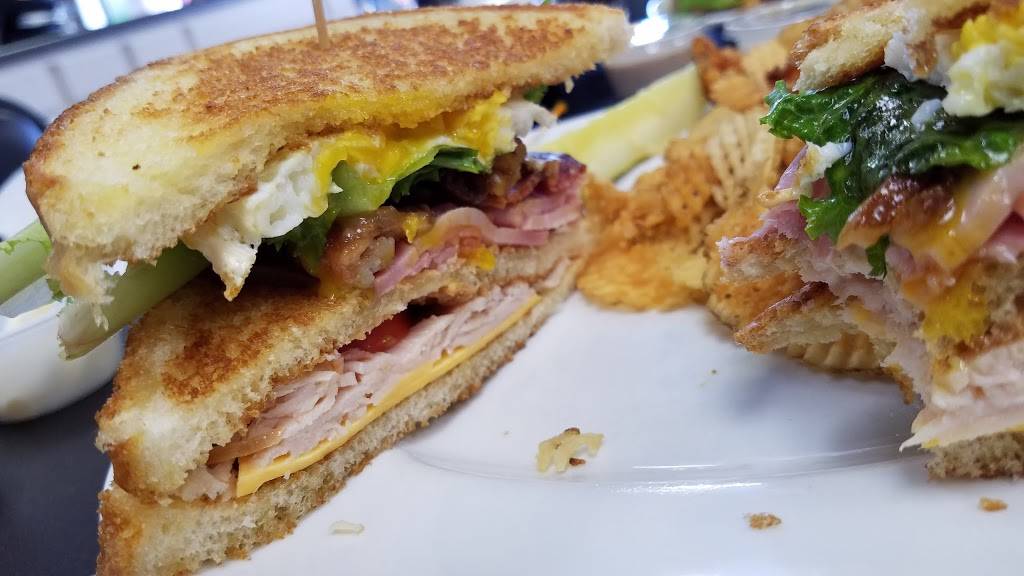 Jeffs Club House | restaurant | 2801 Old Greenwood Rd #16, Fort Smith, AR 72903, USA | 4793089123 OR +1 479-308-9123