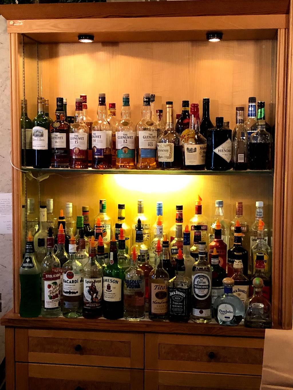 Peter Woos | restaurant | 374 Broadway, Revere, MA 02151, USA | 7812895664 OR +1 781-289-5664