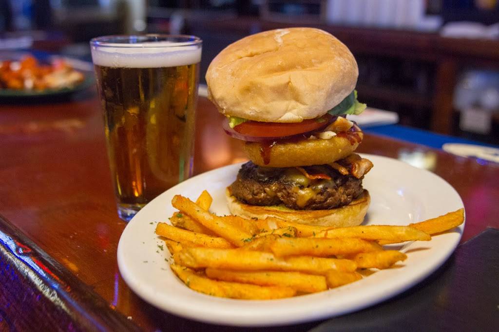 Devaneys | restaurant | 7660 University Blvd, Winter Park, FL 32792, USA | 4076796600 OR +1 407-679-6600