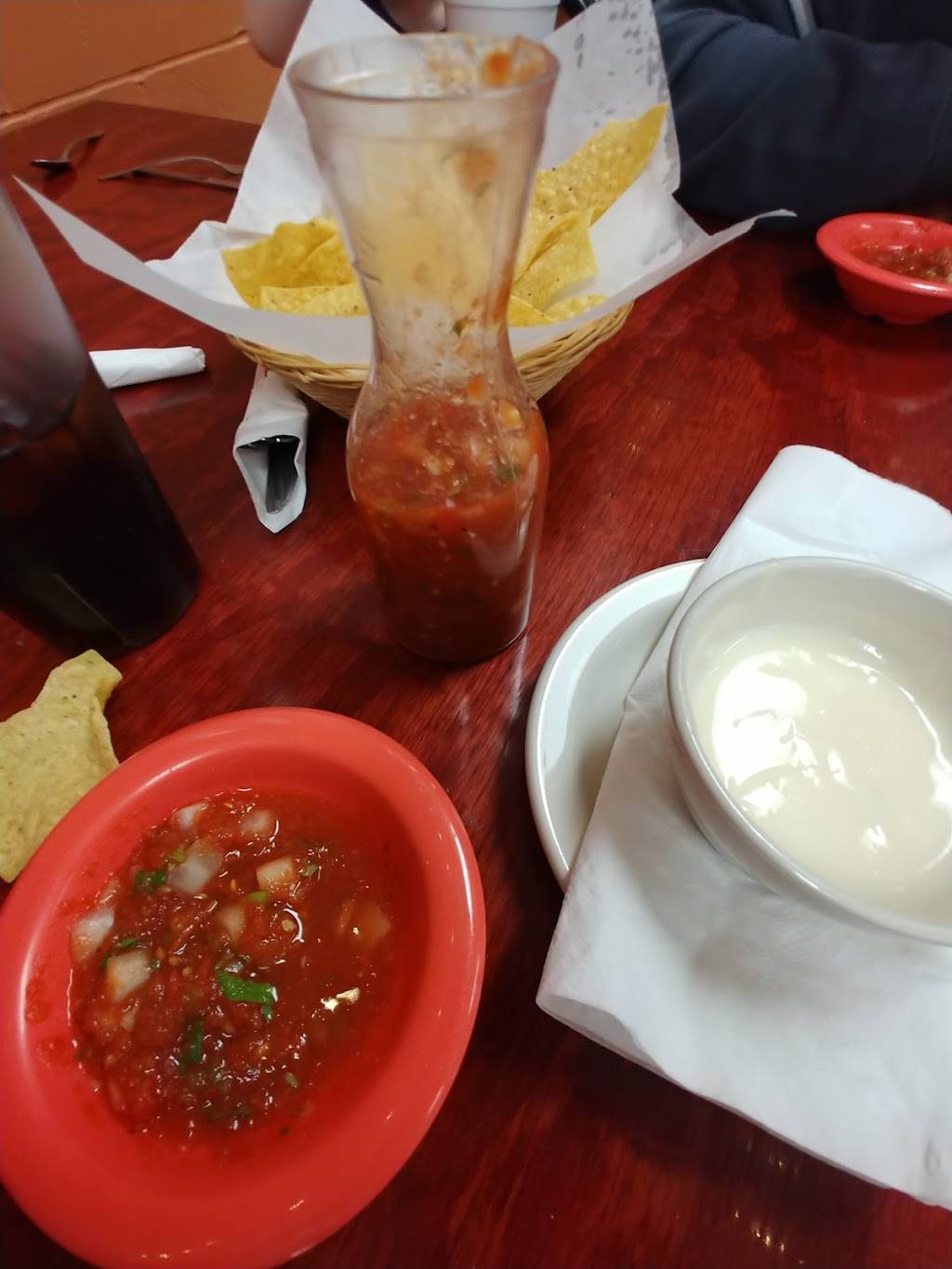 Chavelas Mexican Cuisine | restaurant | 2621 N Rangeline Rd, Webb City, MO 64870, USA | 4176268055 OR +1 417-626-8055