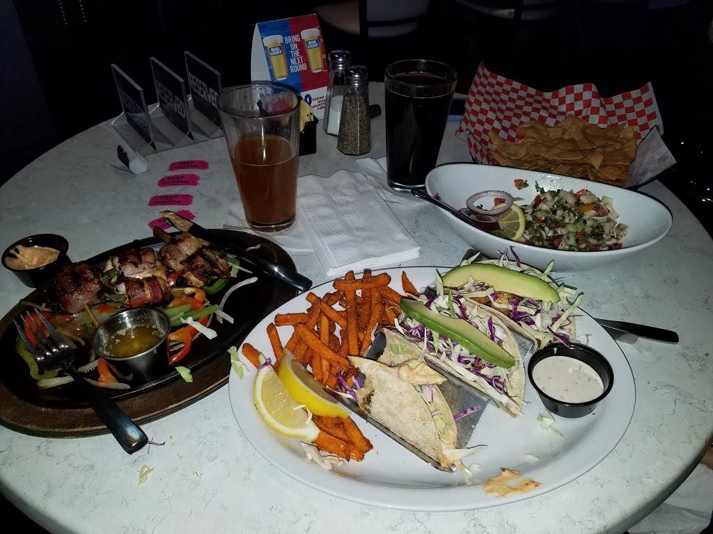 Foxiis Restaurant & Grill | restaurant | 213 E Farm to Market Rd 544 Suite 311, Murphy, TX 75094, USA | 9725164144 OR +1 972-516-4144