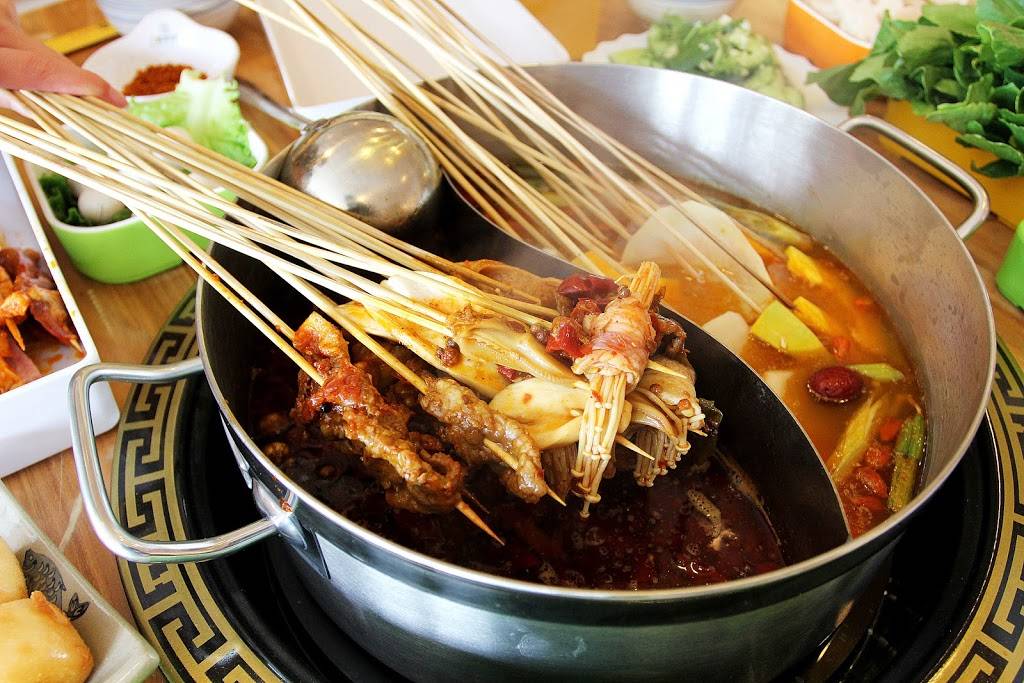 Six Po Hot Pot 六婆串串香 | restaurant | 1353 Beacon St, Brookline, MA 02446, USA | 6176511739 OR +1 617-651-1739