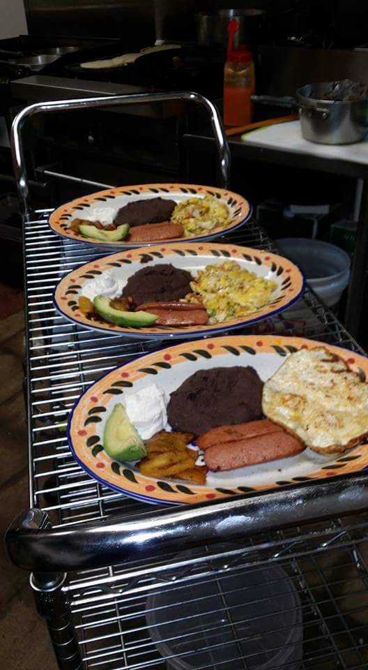 Papapeyos Restaurant | restaurant | 2312 N MacArthur Blvd, Oklahoma City, OK 73127, USA | 4054733761 OR +1 405-473-3761