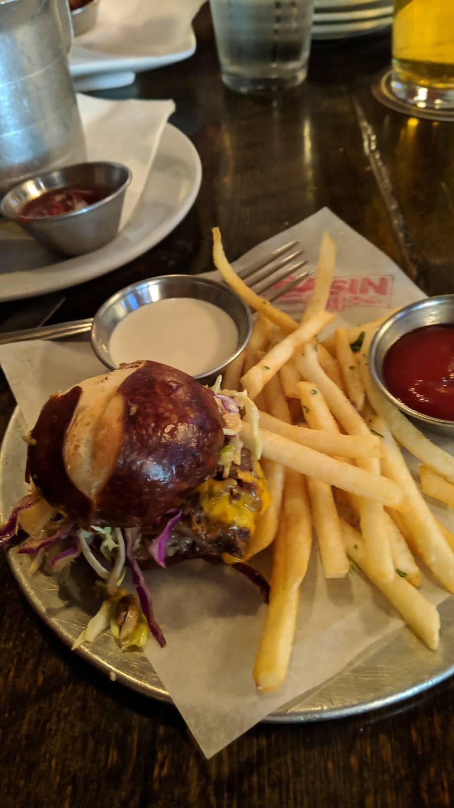 Basin 141 | restaurant | 2265 Honolulu Ave, Montrose, CA 91020, USA | 8182364810 OR +1 818-236-4810