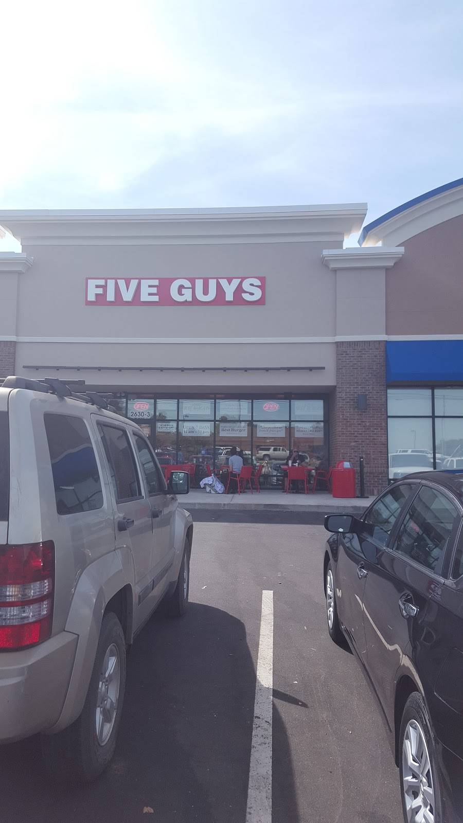 Five Guys | meal takeaway | 2630 Dawson Rd, Albany, GA 31707, USA | 2294830102 OR +1 229-483-0102