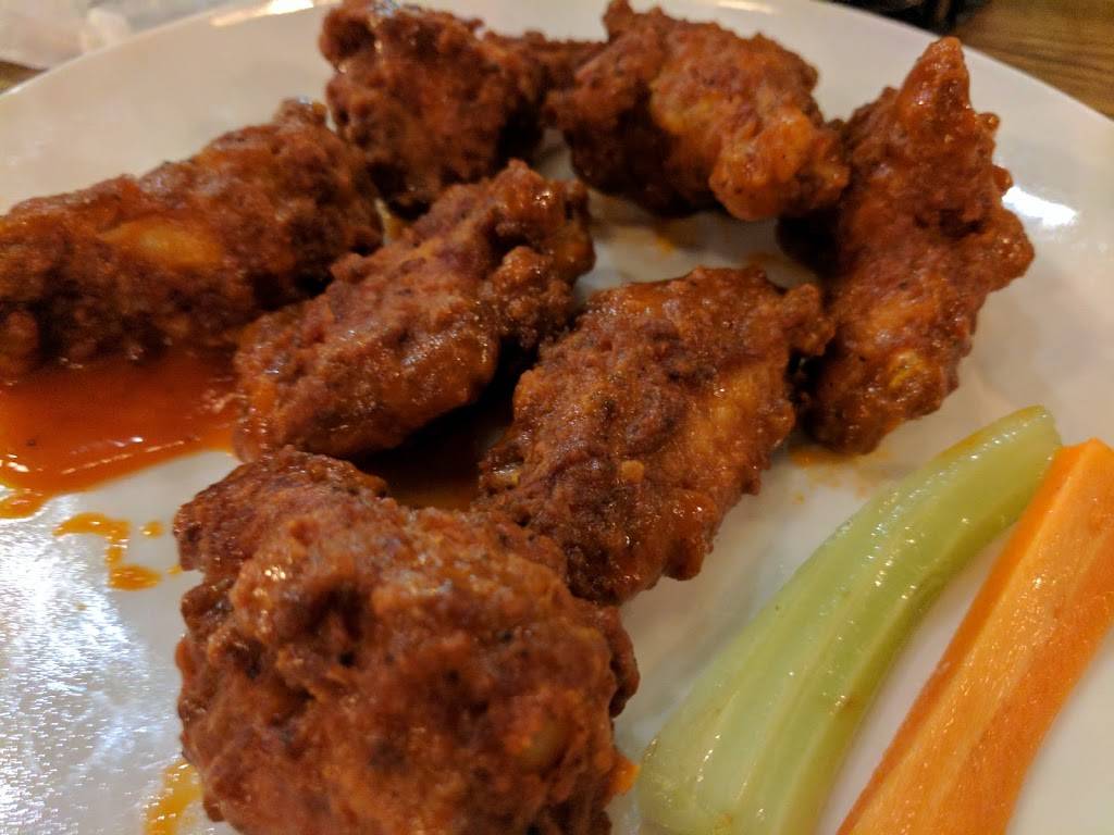 Paddys Pizza | restaurant | 302 W Main St, Eden, WI 53019, USA | 9204772077 OR +1 920-477-2077