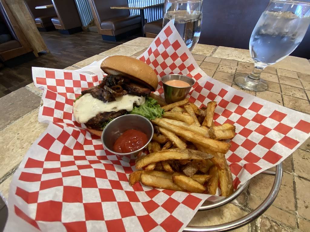 Gateway Grille | restaurant | 215 S Main St, Kamas, UT 84036, USA | 4357832867 OR +1 435-783-2867