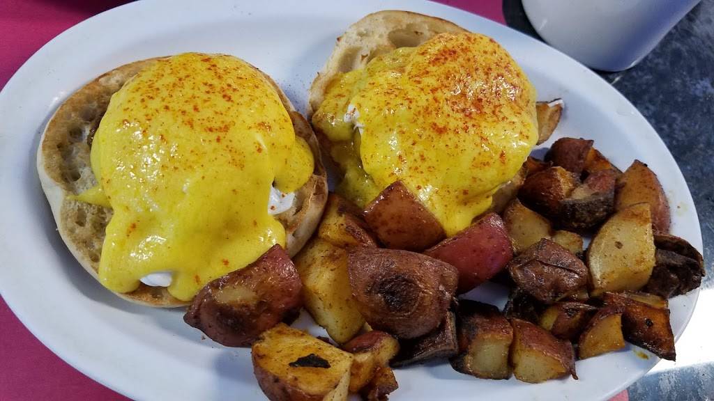 Little Depot Diner | restaurant | 1 Railroad Ave, Peabody, MA 01960, USA | 9789777775 OR +1 978-977-7775