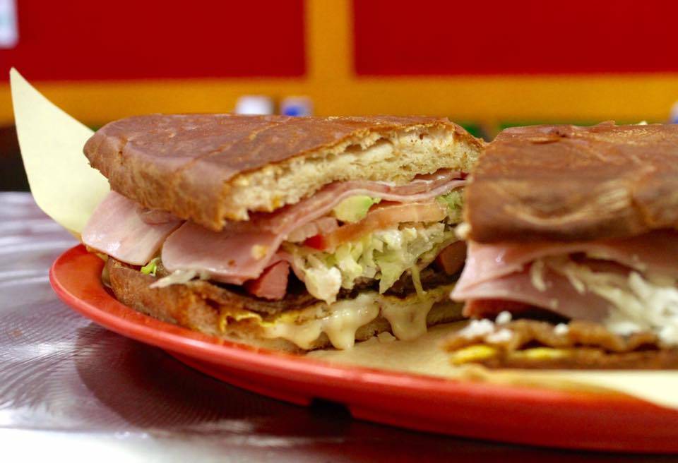 Los Chilangos Mexican Restaurant | restaurant | 1830 W Lincoln Ave, Anaheim, CA 92801, USA | 7149995515 OR +1 714-999-5515