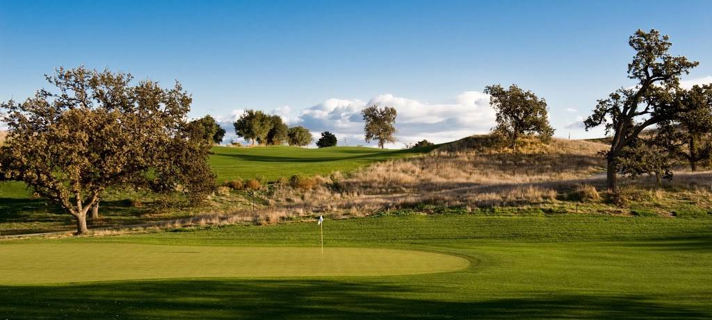 The Oaks Club at Valencia | restaurant | 26550, Heritage View Ln, Valencia, CA 91381, USA | 6612881995 OR +1 661-288-1995