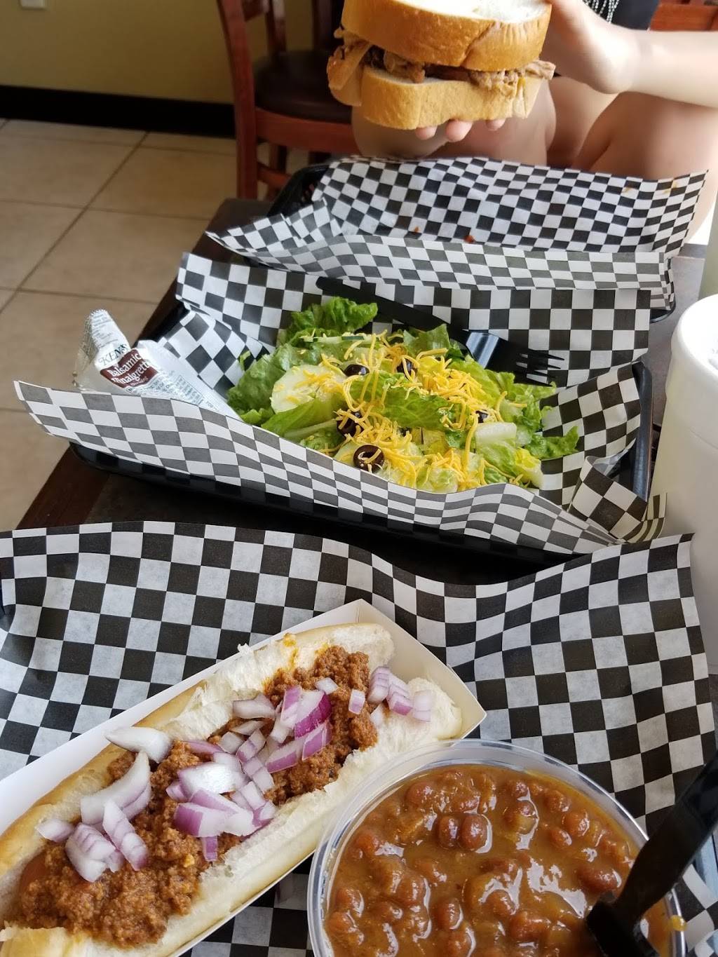 Q Dogs | restaurant | 619 N Pinellas Ave, Tarpon Springs, FL 34689, USA | 7279403422 OR +1 727-940-3422