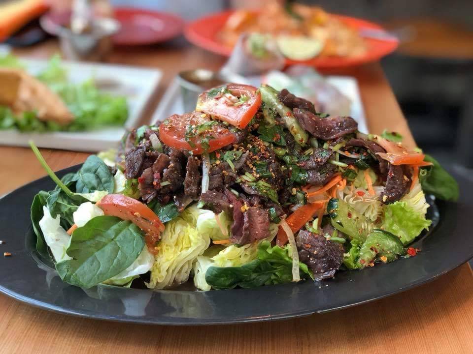 Nom Nom Restaurant and Grill | restaurant | 801 C St, Vancouver, WA 98660, USA | 3607187360 OR +1 360-718-7360