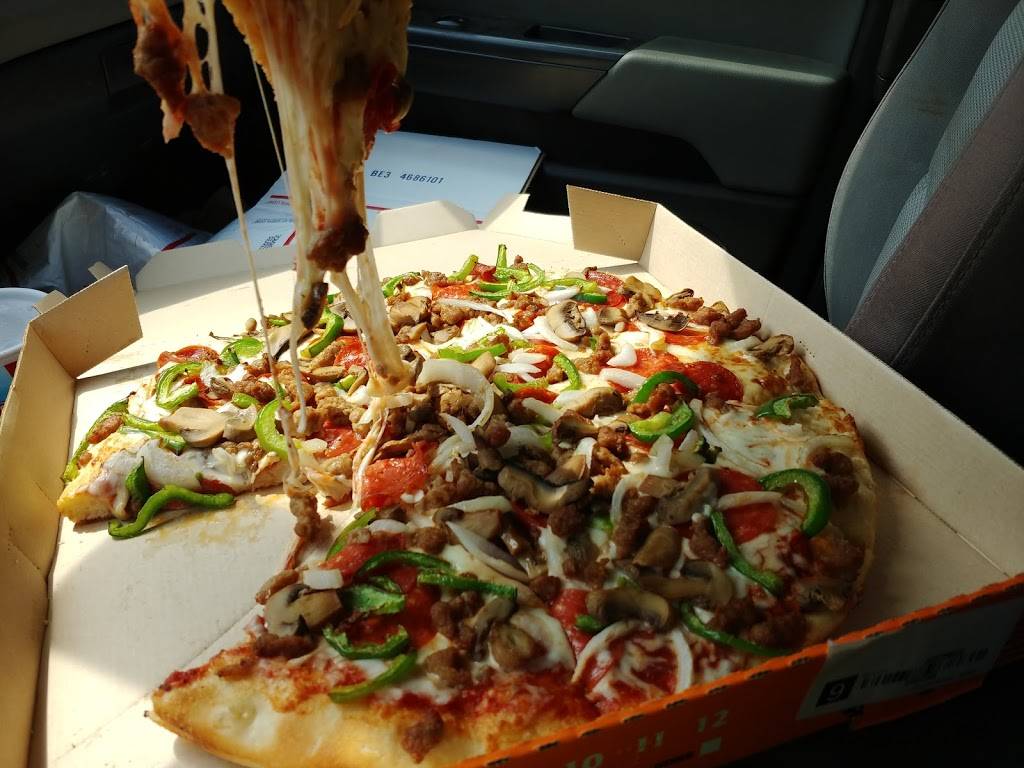 Little Caesars Pizza | meal takeaway | 19116 Grand River Ave, Detroit, MI 48223, USA | 3132552450 OR +1 313-255-2450