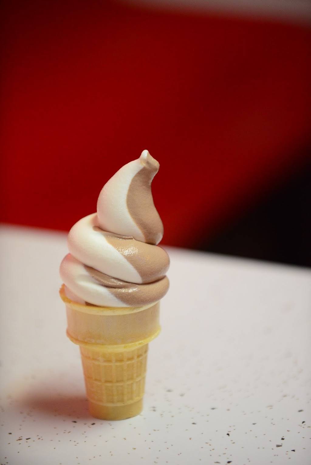 Dairy King | restaurant | 100 N Main St, Commerce, OK 74339, USA | 9186754261 OR +1 918-675-4261