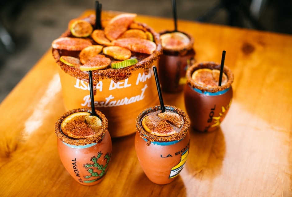 Isla Del Mar Restaurante 2 | restaurant | 2502 S 133rd Plaza ste 105, Omaha, NE 68144, USA | 5318674589 OR +1 531-867-4589