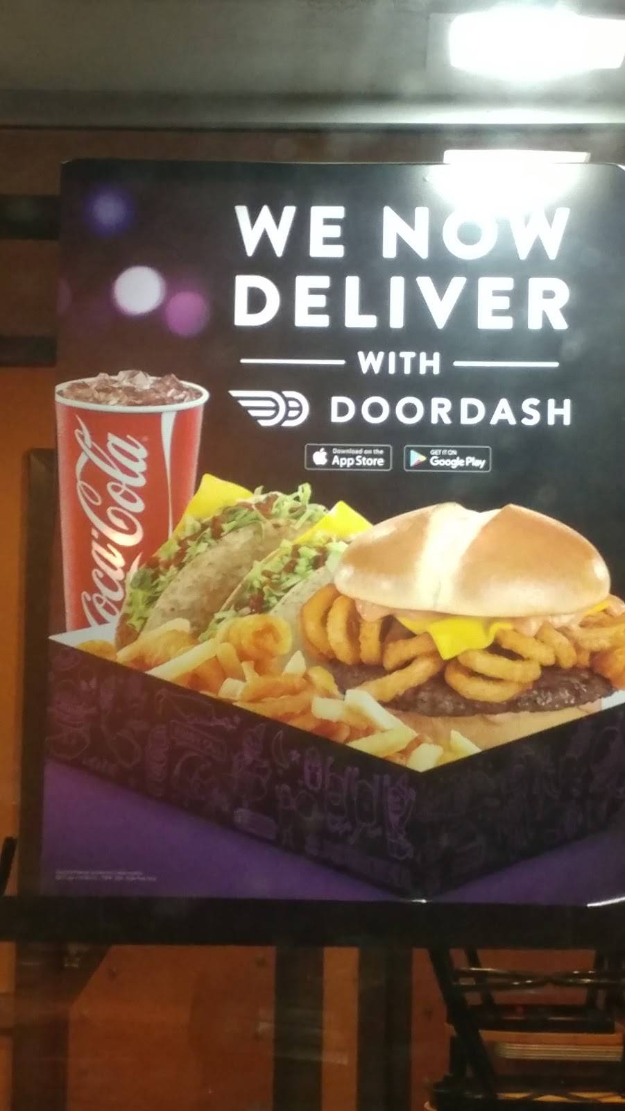 Jack in the Box | restaurant | 6987 University Ave, La Mesa, CA 91941, USA | 6194691639 OR +1 619-469-1639