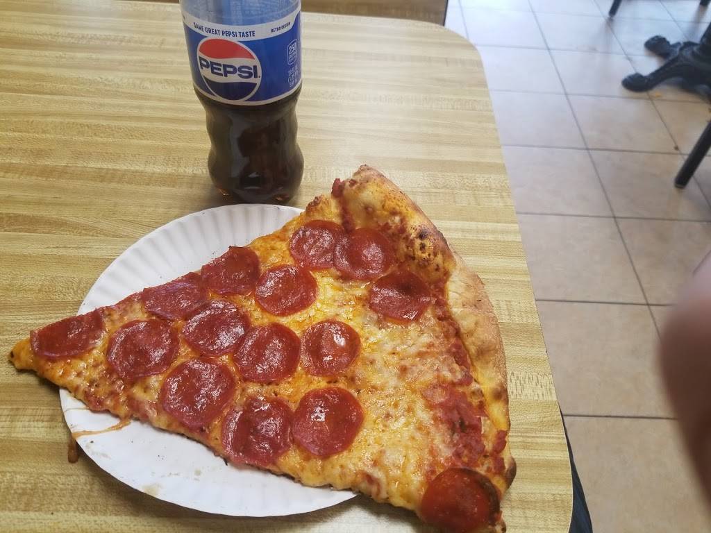 T C Landos Sub & Pizzeria | meal takeaway | 104 Sterling St, Clinton, MA 01510, USA | 9783657492 OR +1 978-365-7492