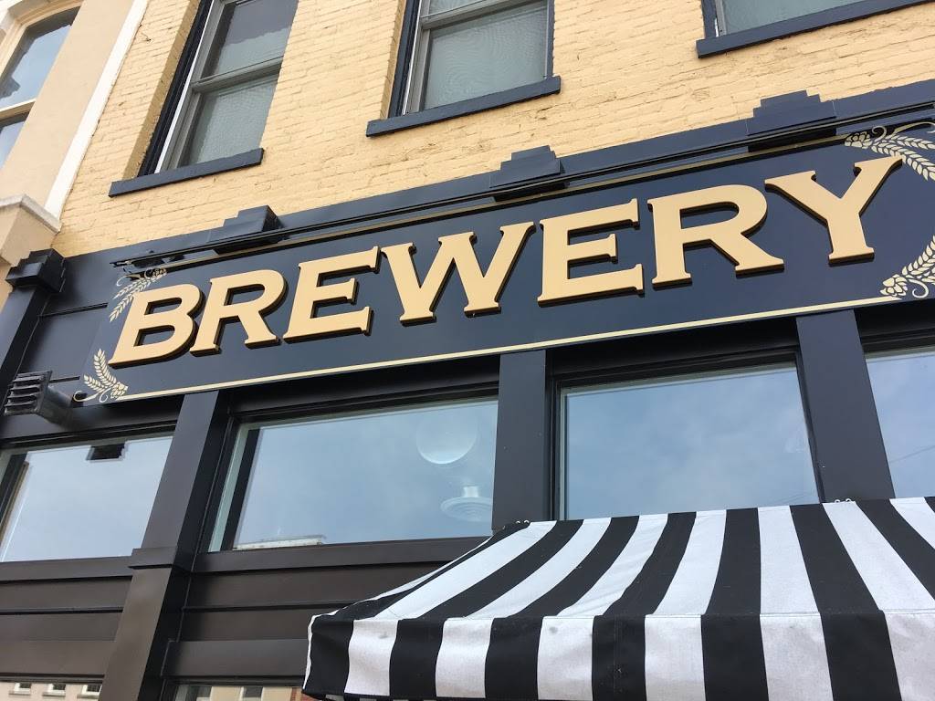 Fenwick Farms Brewing Company | restaurant | 219 W Washington St, Rensselaer, IN 47978, USA | 2198663773 OR +1 219-866-3773