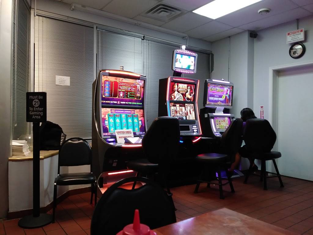 United Grill | restaurant | 2145 S Laramie Ave, Cicero, IL 60804, USA | 7082220637 OR +1 708-222-0637