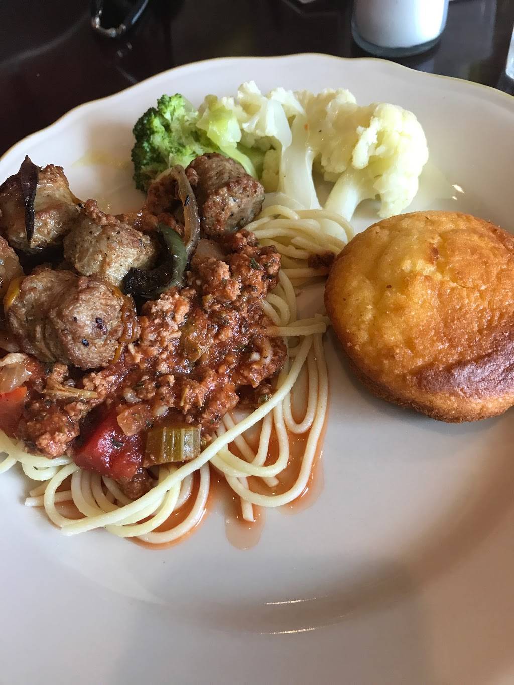 Trotters Restaurant | restaurant | 2008 Savannah Hwy, Charleston, SC 29407, USA | 8435711000 OR +1 843-571-1000