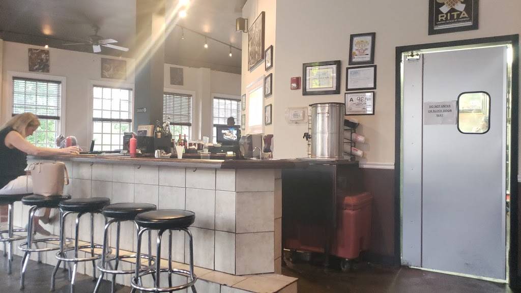 Dames Chicken & Waffles | restaurant | 301 Martin Luther King Jr Dr, Greensboro, NC 27406, USA | 3362757333 OR +1 336-275-7333