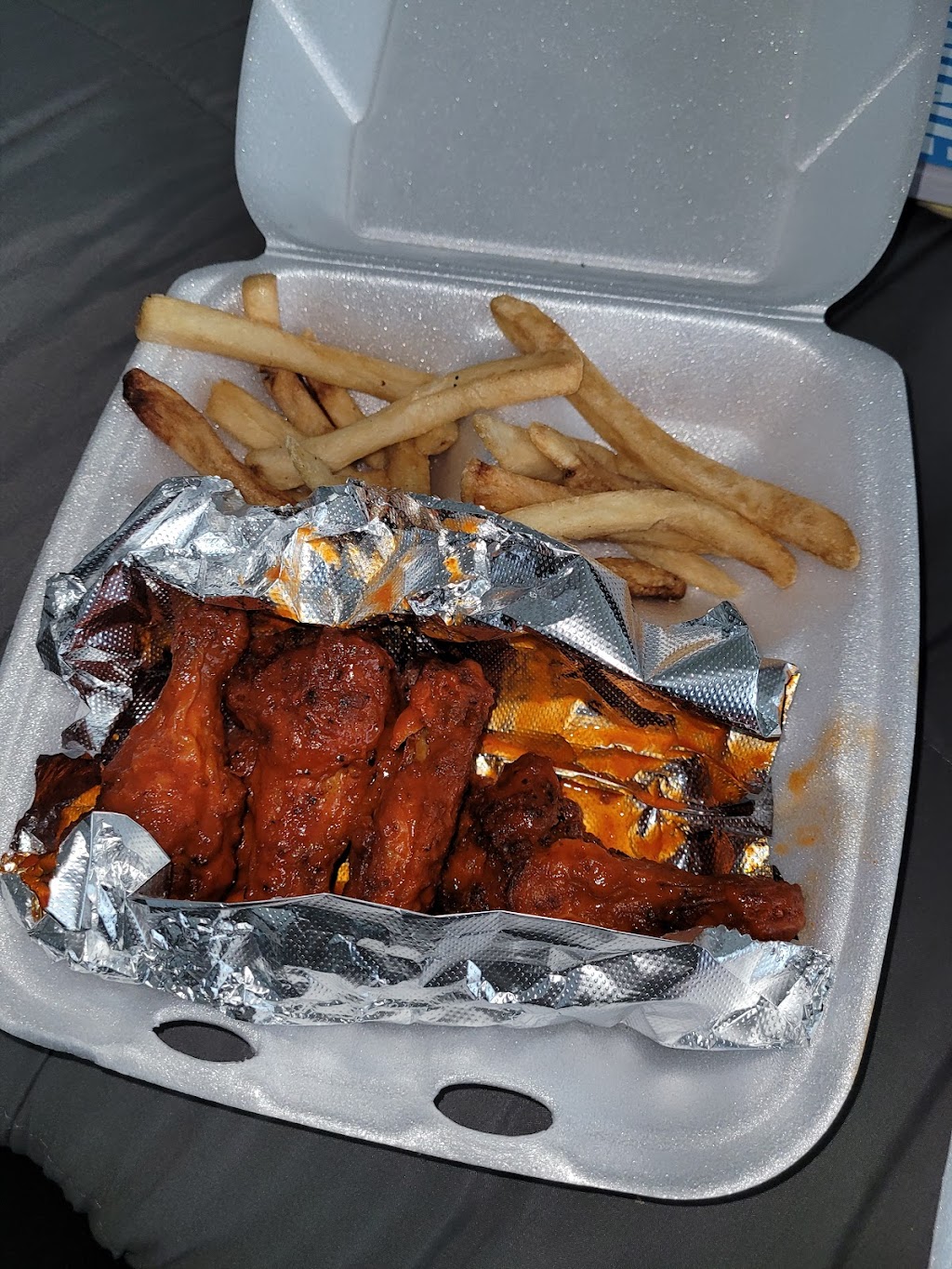 Susans Burgers N More | restaurant | 2226 Irving Blvd, Dallas, TX 75207, USA | 9729822028 OR +1 972-982-2028