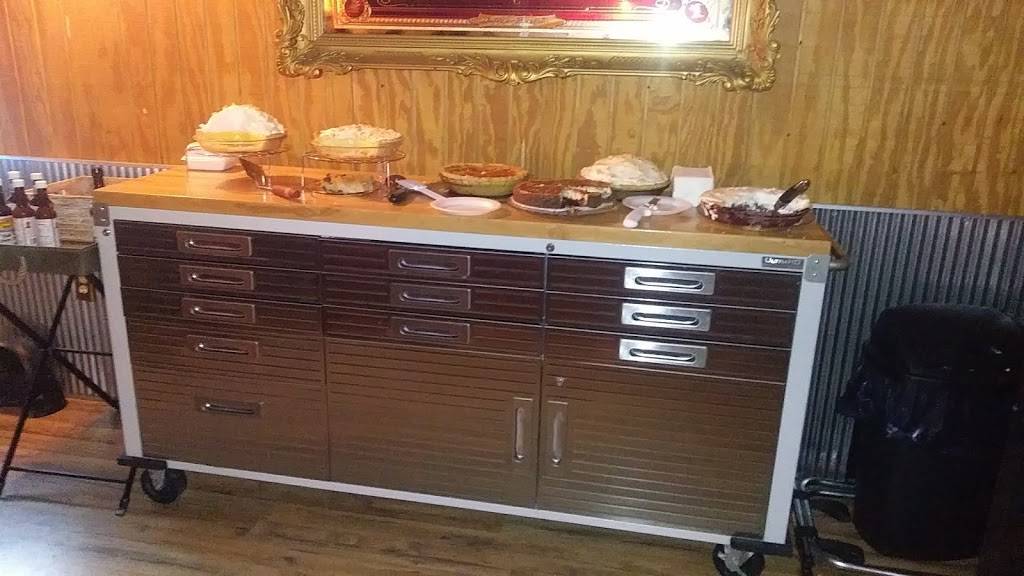 White River Inn | restaurant | 301 IN-56, Hazleton, IN 47640, USA | 8127842302 OR +1 812-784-2302