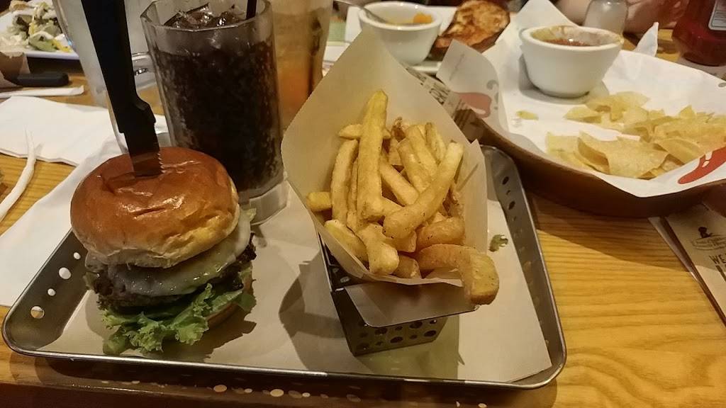 Chilis Grill & Bar | meal takeaway | 1599 New Garden Rd, Greensboro, NC 27410, USA | 3366321097 OR +1 336-632-1097