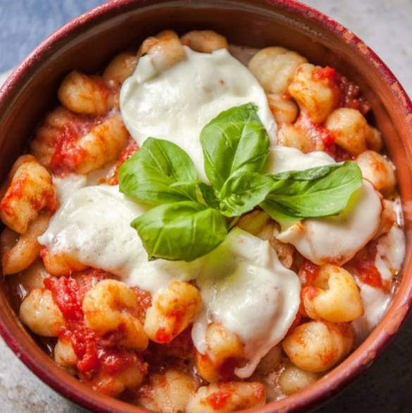 Mamma Mia Restaurant | restaurant | 1765 Meriden-Waterbury Turnpike, Marion, CT 06444, USA | 8603081227 OR +1 860-308-1227