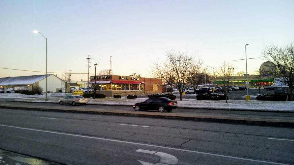 Waffle House | meal takeaway | 1455 E Santa Fe St, Olathe, KS 66061, USA | 9133900257 OR +1 913-390-0257