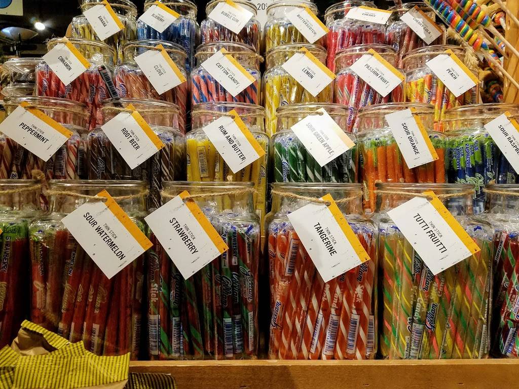 Cracker Barrel Old Country Store | restaurant | 201 Cracker Barrel Row Sw, Fort Payne, AL 35968, USA | 2569979204 OR +1 256-997-9204