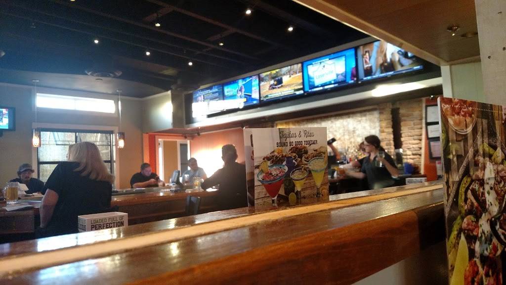 Chilis Grill & Bar | restaurant | 320 Fort Loudoun Medical Center Dr, Lenoir City, TN 37772, USA | 8659884061 OR +1 865-988-4061