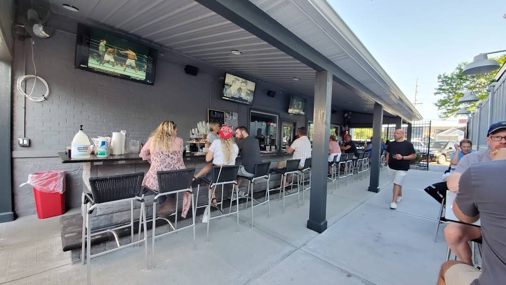 One Twenty Live | restaurant | 120 W Bartlett Ave, Bartlett, IL 60103, USA | 6308558349 OR +1 630-855-8349