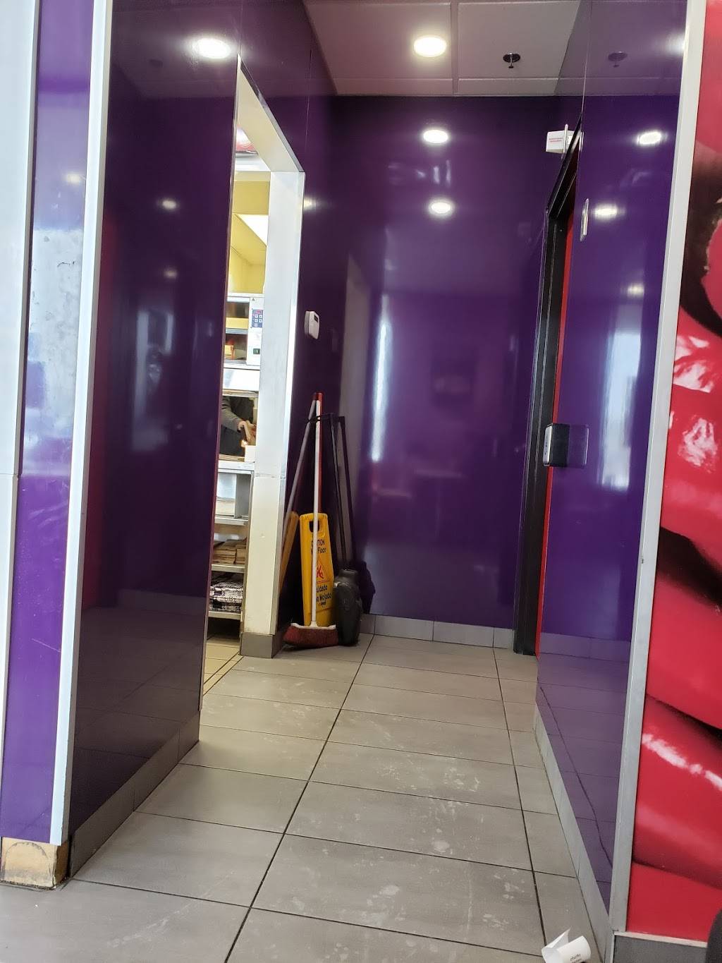 Chunky Chicken | restaurant | 45 Overlea Boulevard, East York Town Centre, Toronto, ON M4H 1C3, Canada | 4167923114 OR +1 416-792-3114