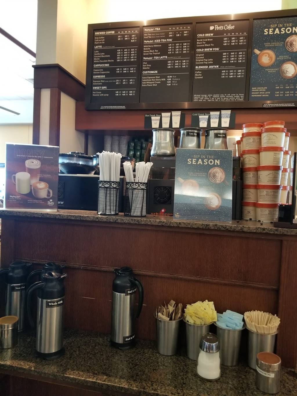 Peets Coffee & Tea | cafe | 1 Airport Dr, Oakland, CA 94621, USA | 5106386000 OR +1 510-638-6000