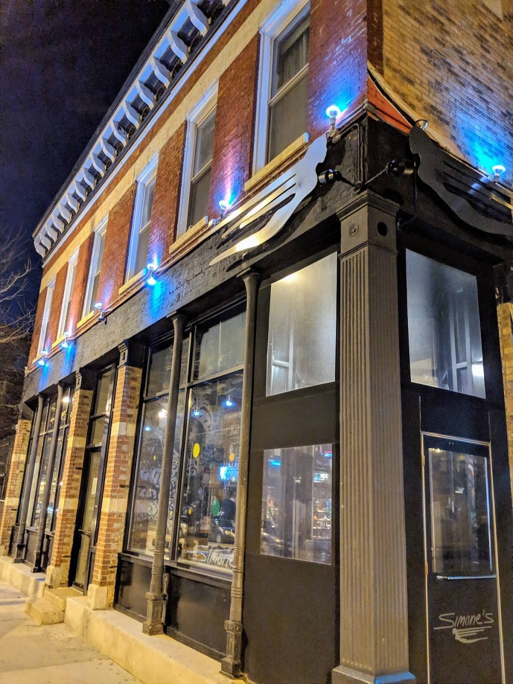 Simones | restaurant | 960 W 18th St, Chicago, IL 60608, USA | 3126668601 OR +1 312-666-8601