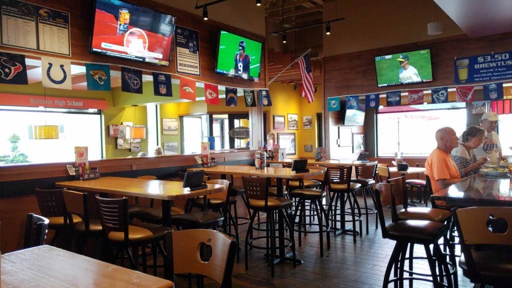 Applebees Grill + Bar | restaurant | 3881 W US-10, Ludington, MI 49431, USA | 2318450611 OR +1 231-845-0611