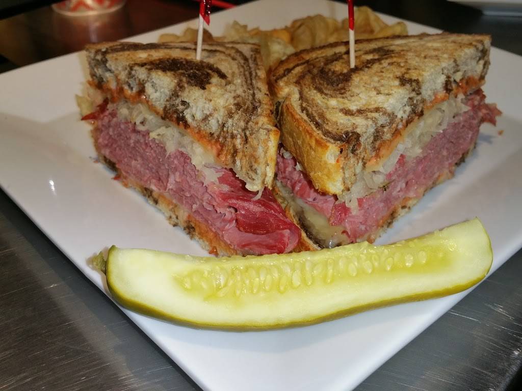 1916 Irish Pub | restaurant | 2309 Thonotosassa Rd, Plant City, FL 33563, USA | 8137566504 OR +1 813-756-6504