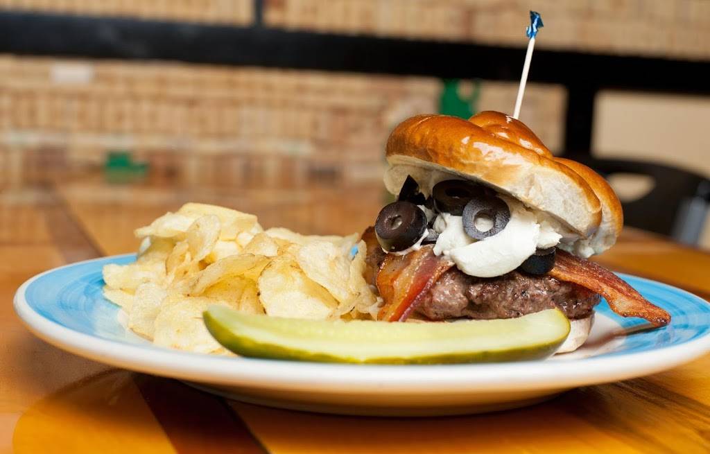 Mid Town Pub | restaurant | 2405 Allen Blvd, Middleton, WI 53562, USA | 6088265129 OR +1 608-826-5129