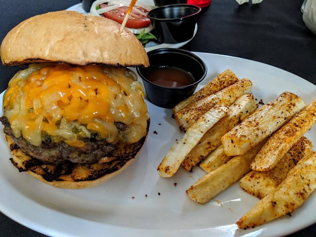 Safari Grill | meal takeaway | 3001 Central Ave NE, Albuquerque, NM 87106, USA | 5053611767 OR +1 505-361-1767