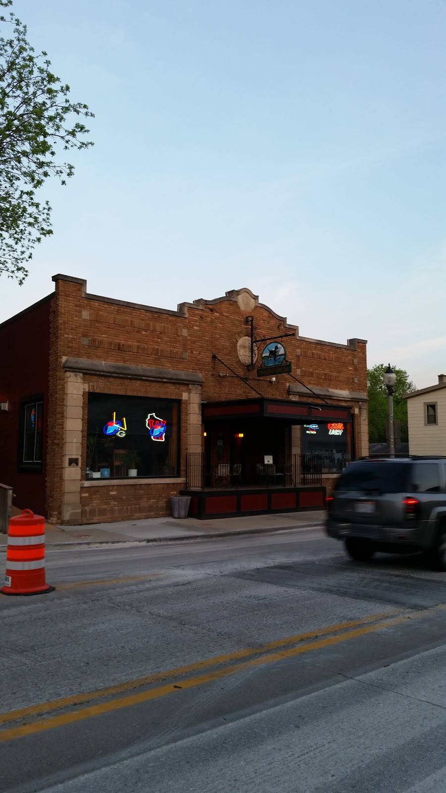 Remingtons River Inn | restaurant | 130 S Main St, Thiensville, WI 53092, USA | 2622382697 OR +1 262-238-2697